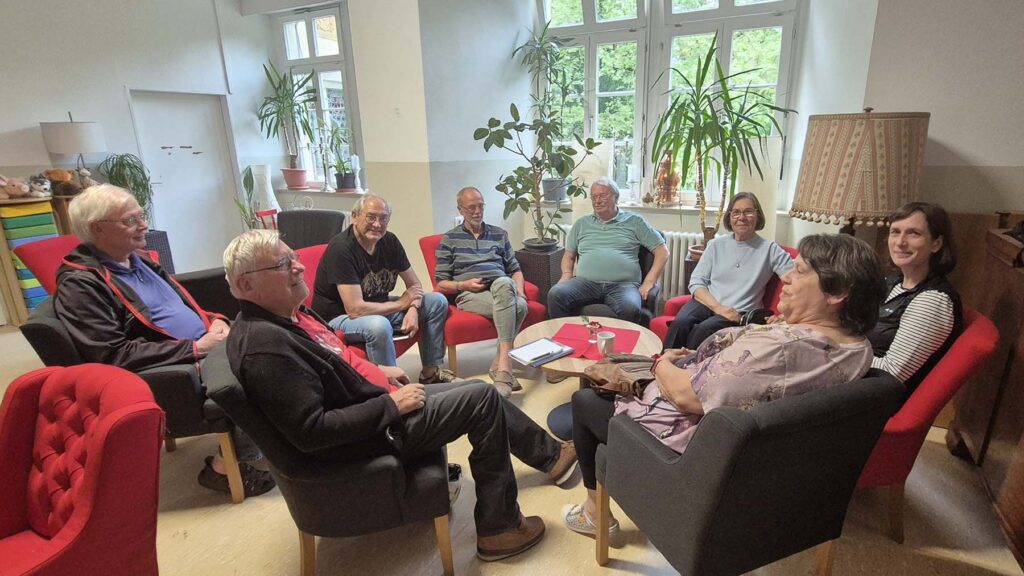 Ehrenamtliche beim Stammtisch des Vereins Löhne umsteigen