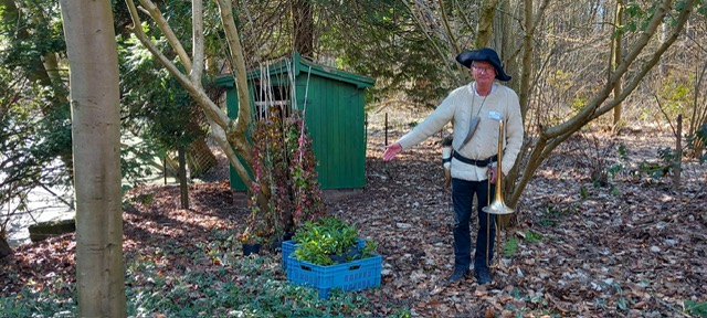 Junker Martin Lorenz im Schlosspark der Ulenburg